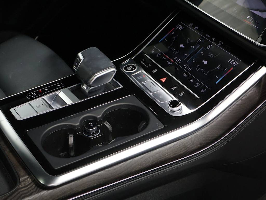 Thumbnail: 2023 Audi Q7 - 7