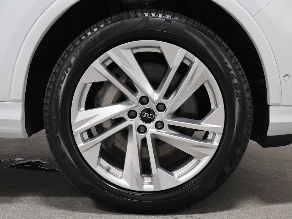 Thumbnail: 2023 Audi Q7 - 25