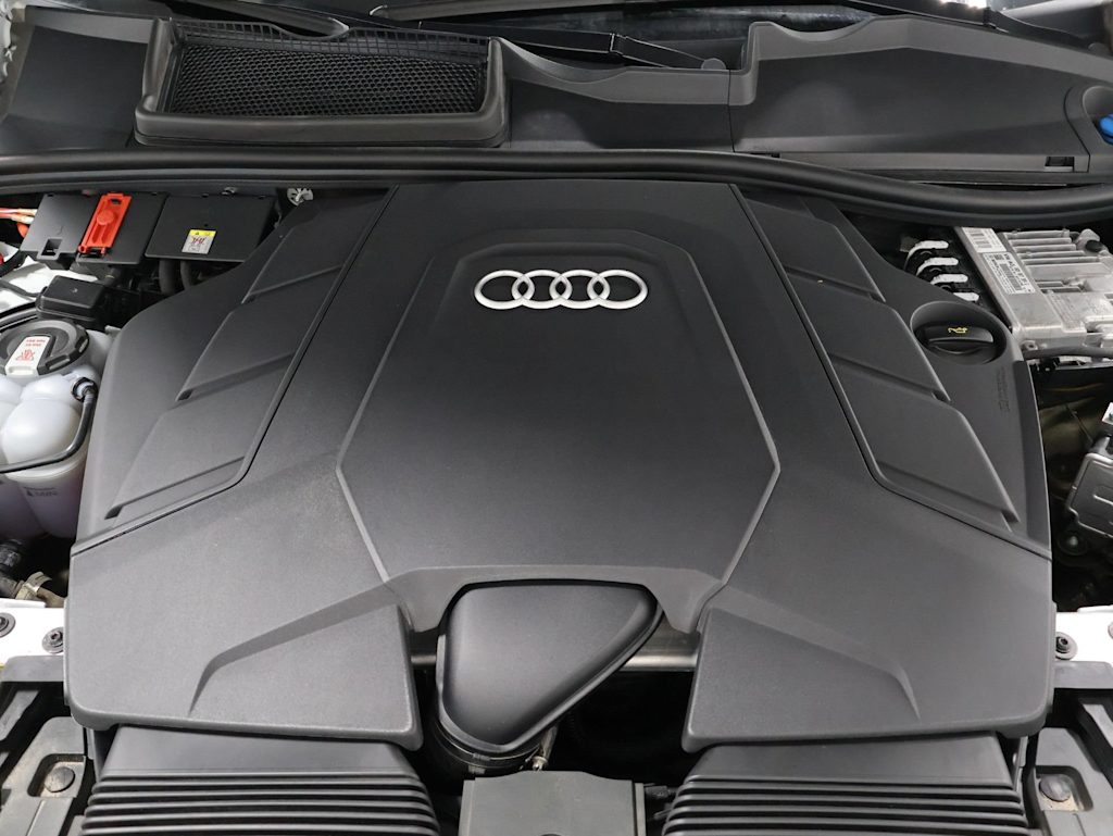 Thumbnail: 2023 Audi Q7 - 9