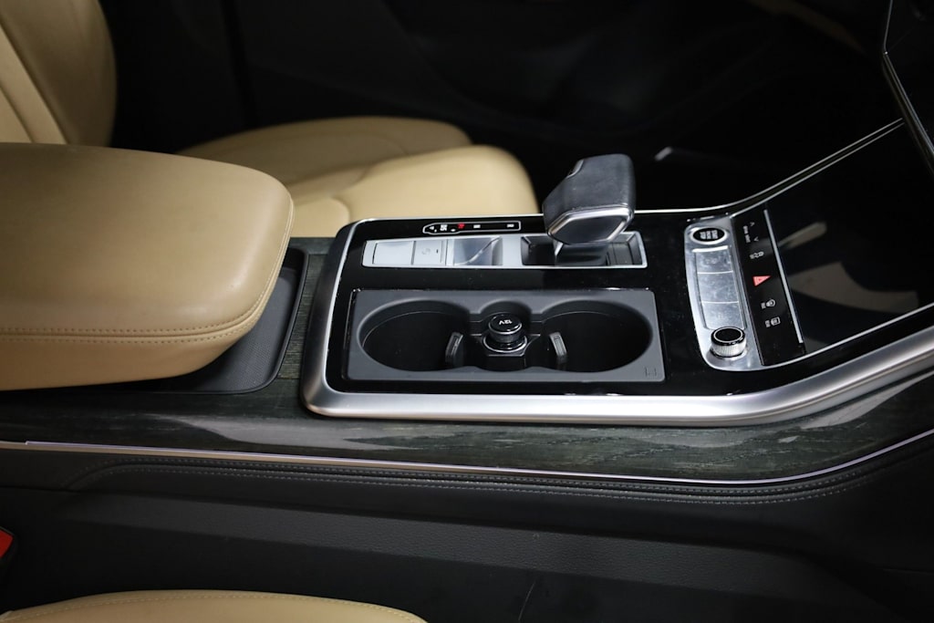 Thumbnail: 2021 Audi Q7 - 30