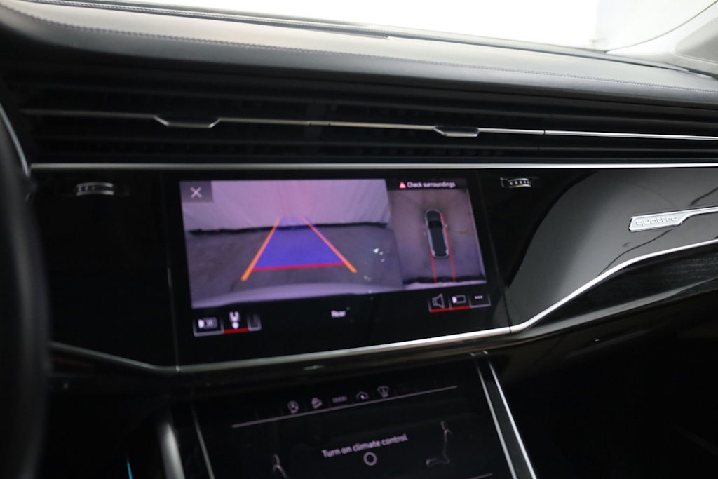 Thumbnail: 2021 Audi Q7 - 37