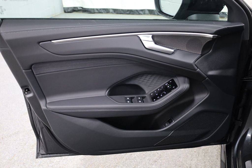 Thumbnail: 2026 Audi A6 - 27