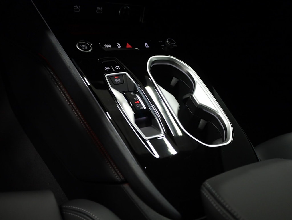 Thumbnail: 2026 Audi A6 - 17