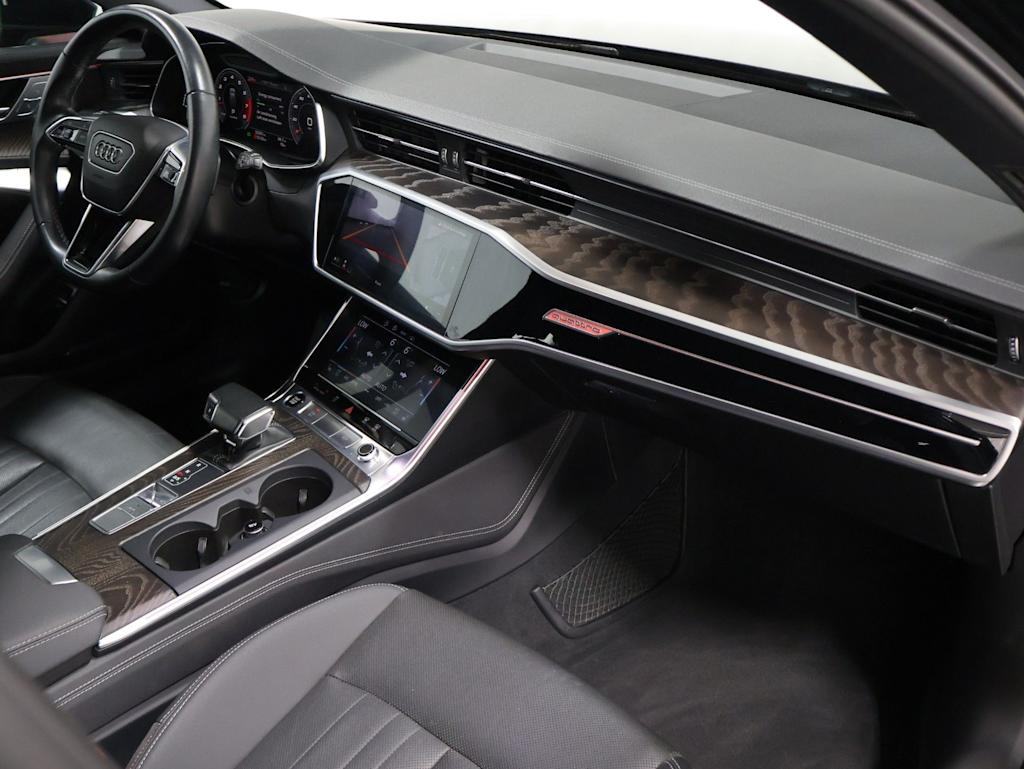 Thumbnail: 2021 Audi A6 - 10