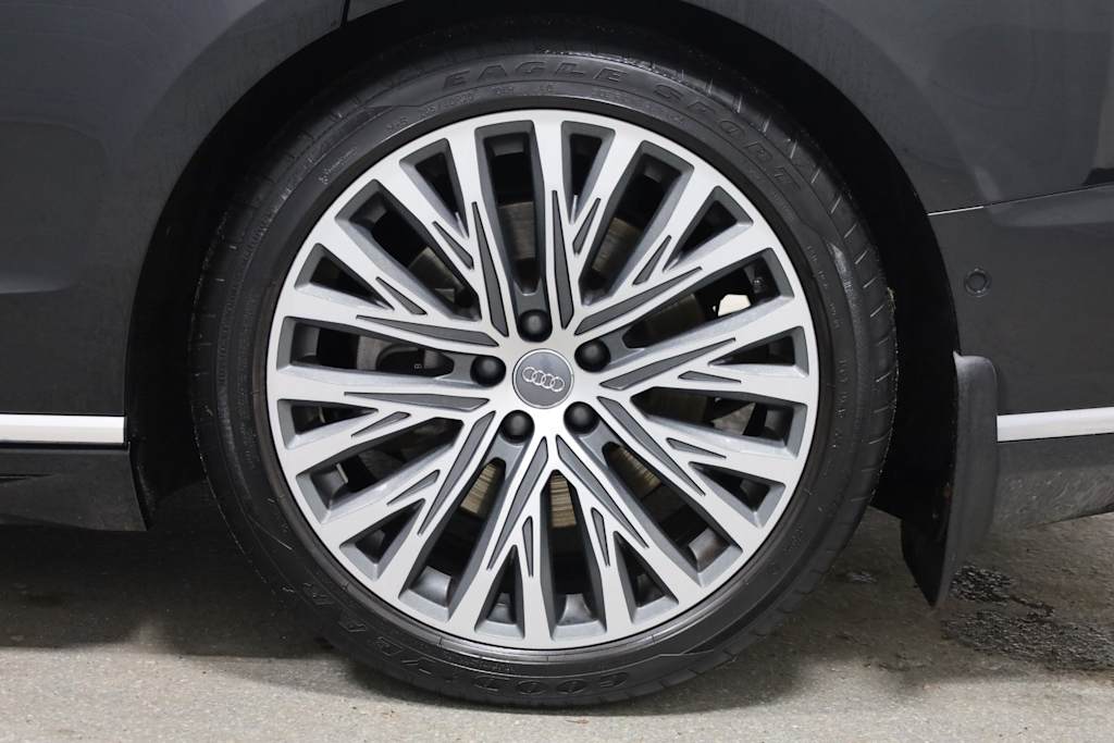 Thumbnail: 2019 Audi A8 - 41