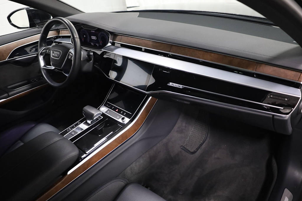 Thumbnail: 2019 Audi A8 - 10