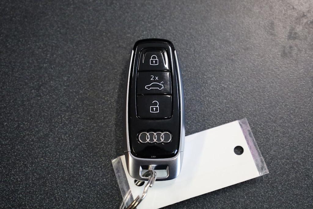 Thumbnail: 2019 Audi A8 - 20