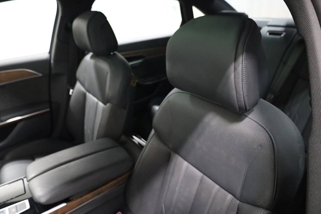 Thumbnail: 2019 Audi A8 - 12