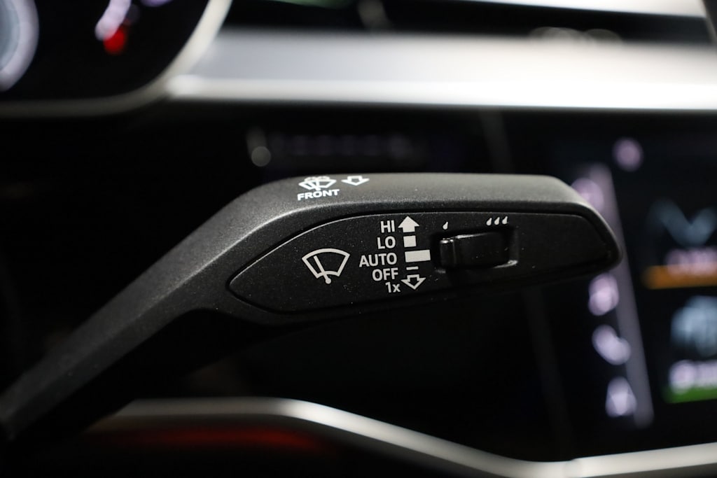 Thumbnail: 2021 Audi A8 - 33