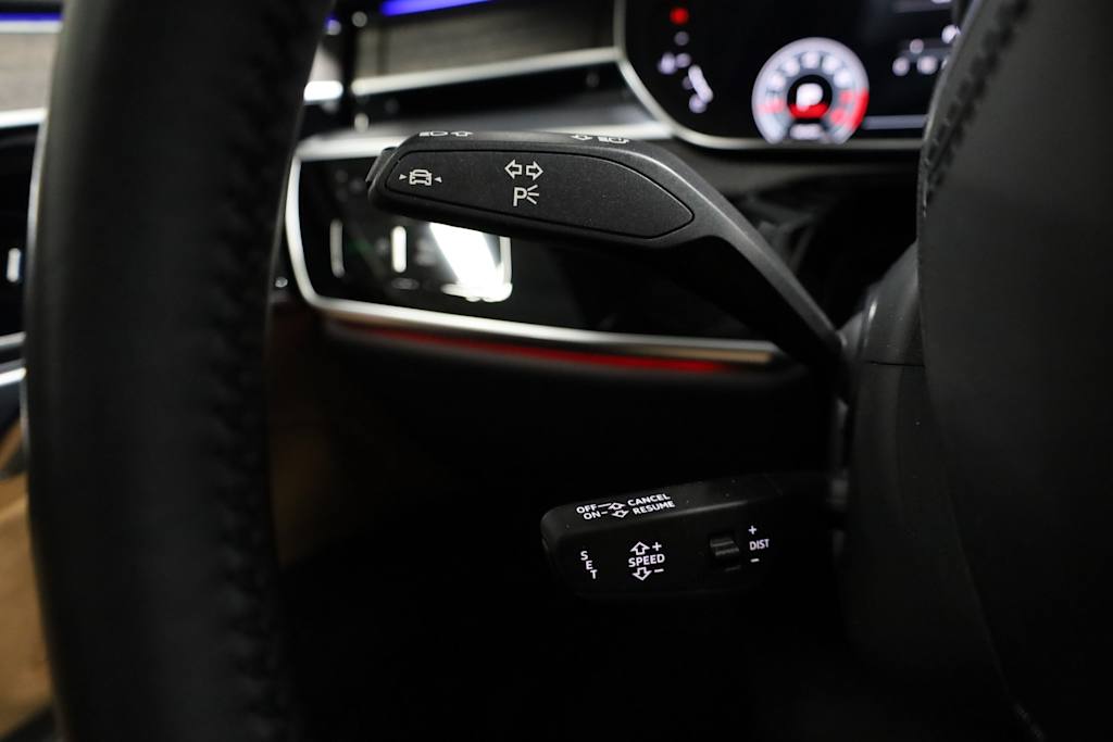 Thumbnail: 2021 Audi A8 - 34