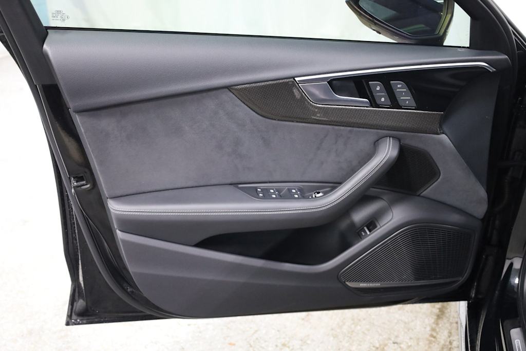 Thumbnail: 2023 Audi S4 - 27