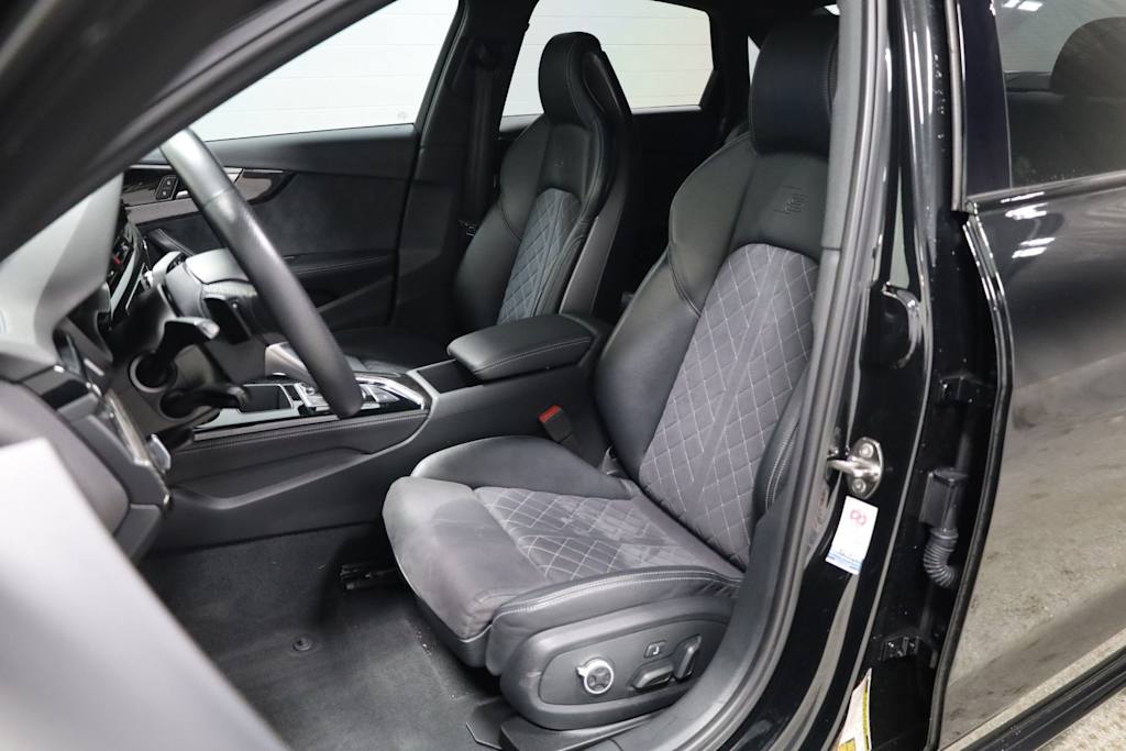 Thumbnail: 2023 Audi S4 - 11