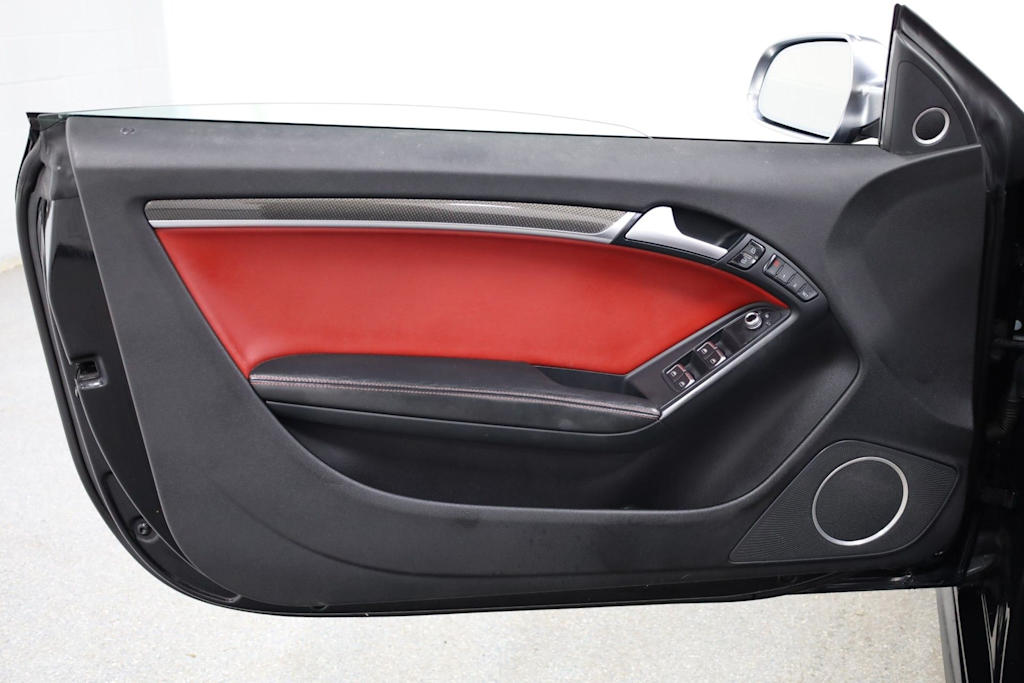 Thumbnail: 2013 Audi S5 - 26