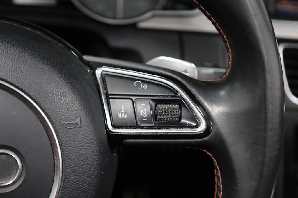 Thumbnail: 2013 Audi S5 - 30