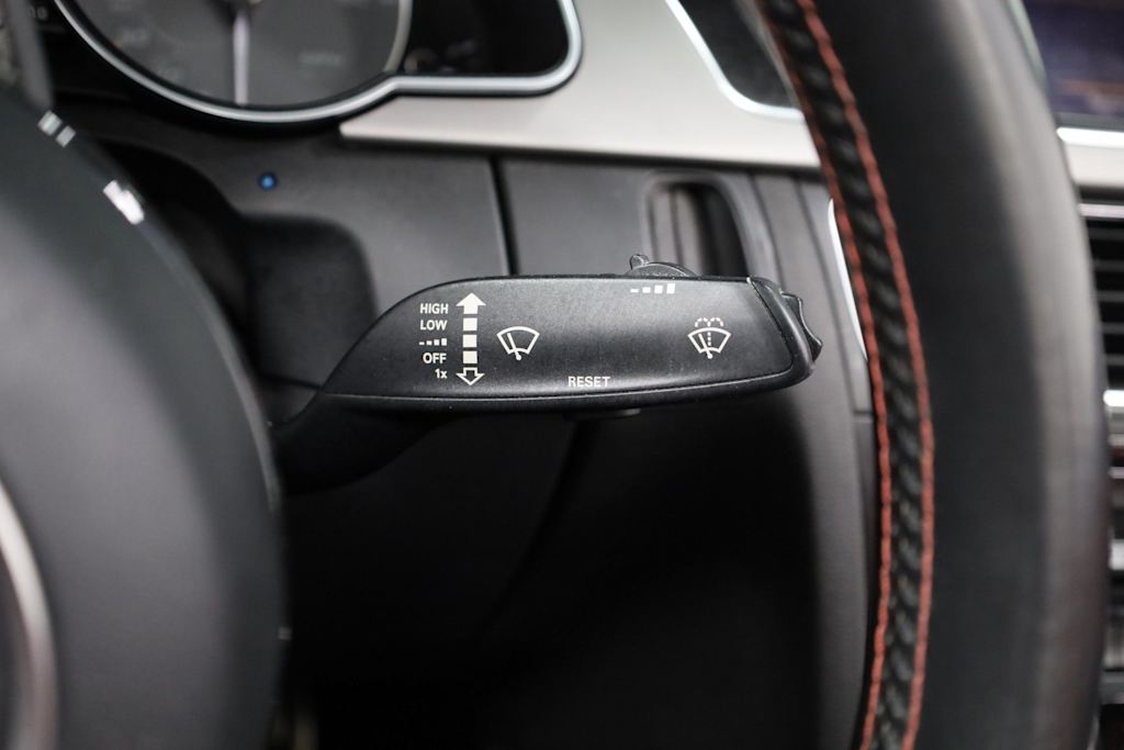 Thumbnail: 2013 Audi S5 - 32