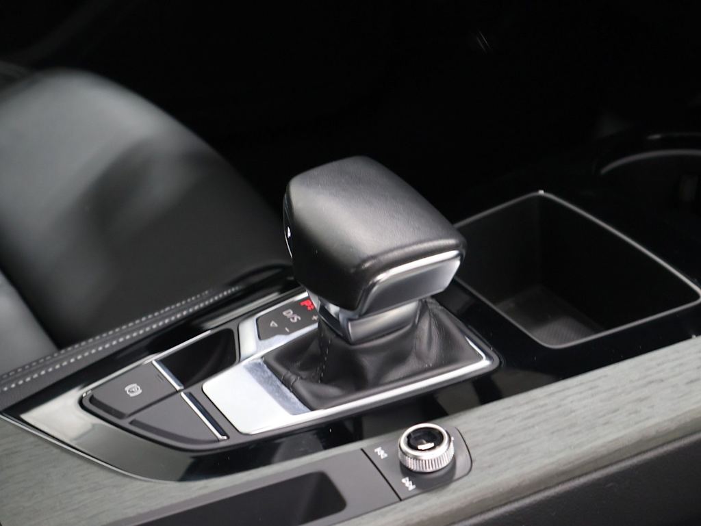 Thumbnail: 2023 Audi A4 - 15