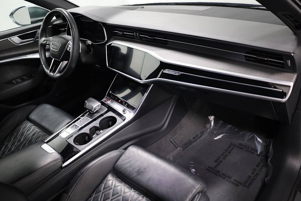 Thumbnail: 2022 Audi S6 - 10