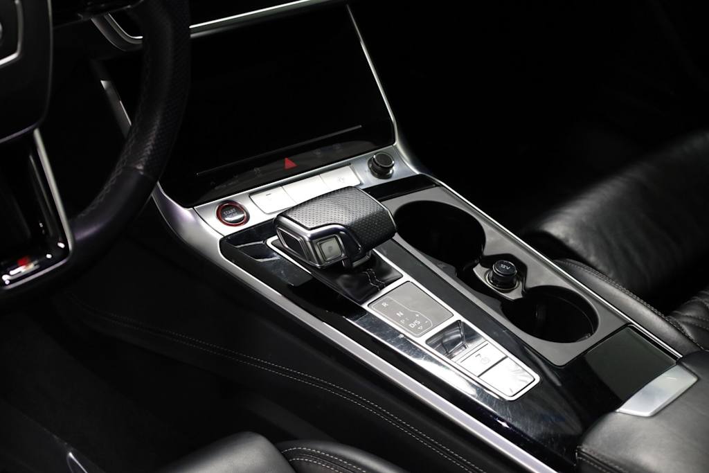 Thumbnail: 2022 Audi S6 - 17