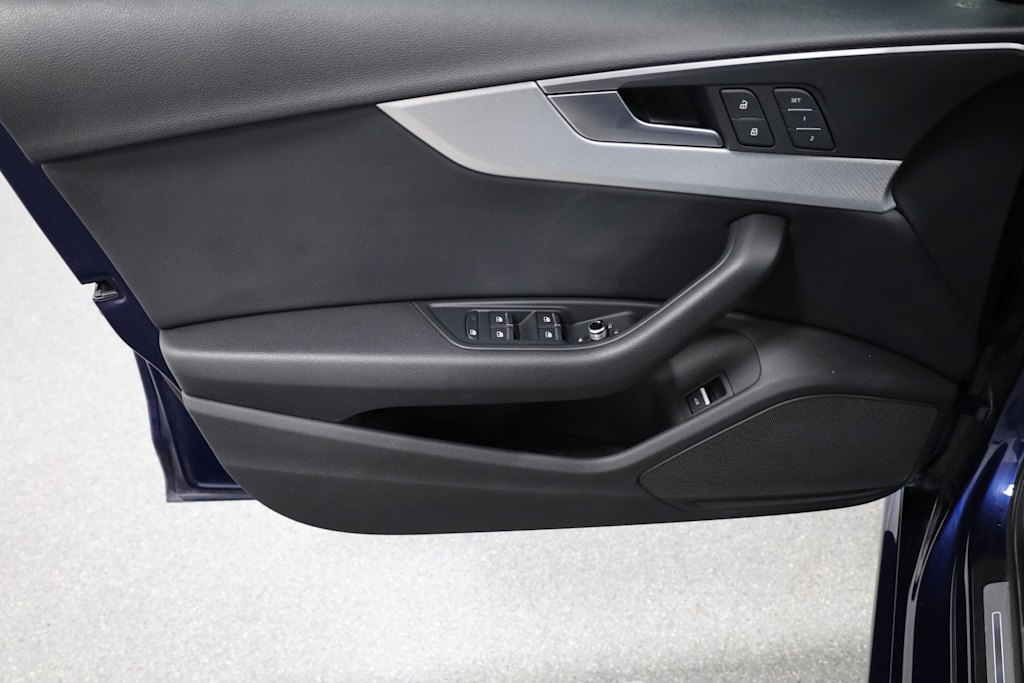 Thumbnail: 2019 Audi A4 - 25