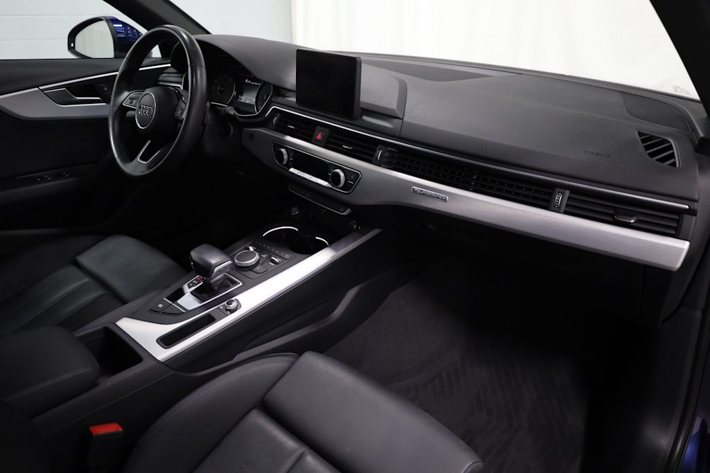 Thumbnail: 2019 Audi A4 - 10