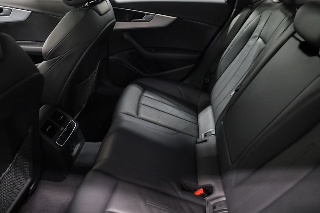 Thumbnail: 2019 Audi A4 - 34