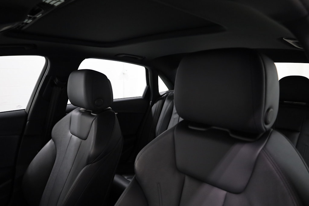 Thumbnail: 2019 Audi A4 - 11
