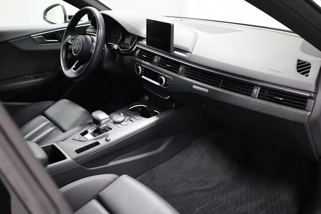 Thumbnail: 2019 Audi A5 - 10