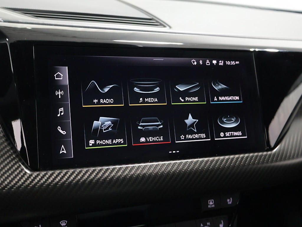 Thumbnail: 2022 Audi e-tron GT - 14
