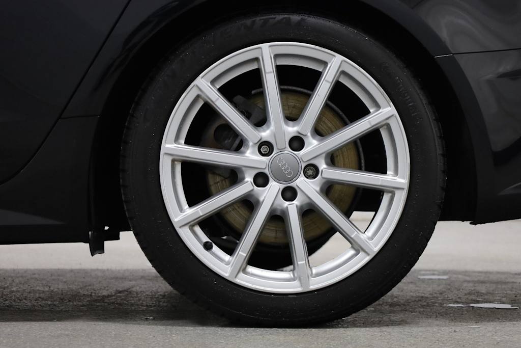 Thumbnail: 2018 Audi A6 - 40