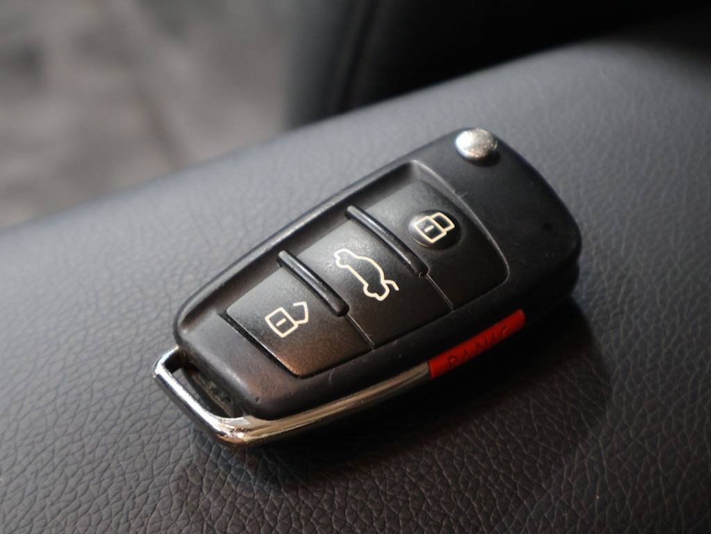 Thumbnail: 2007 Audi S4 - 18