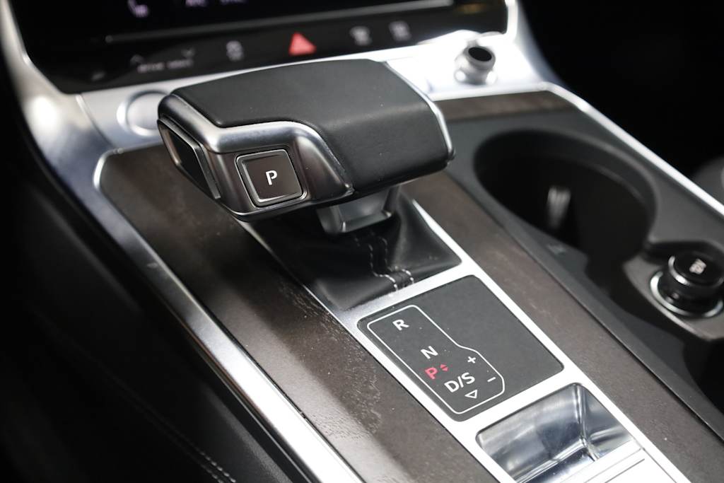 Thumbnail: 2020 Audi A6 - 16