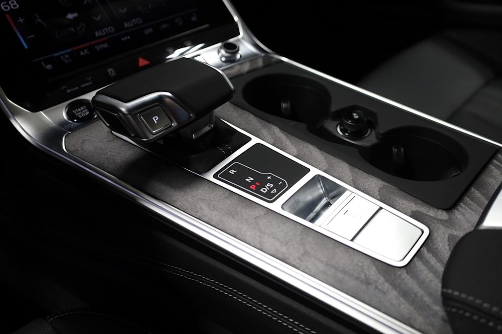 Thumbnail: 2025 Audi A6 - 17