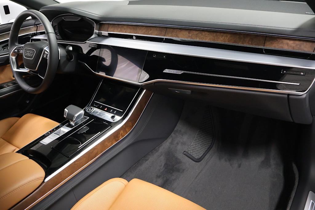 Thumbnail: 2025 Audi A8 - 9