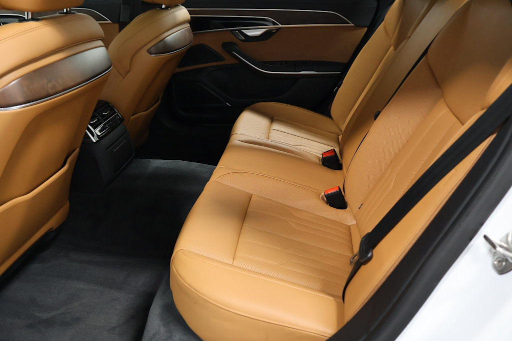 Thumbnail: 2025 Audi A8 - 37
