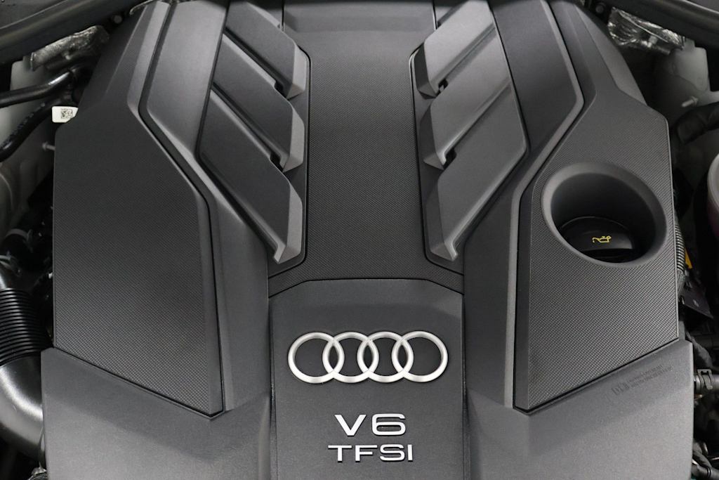 Thumbnail: 2025 Audi A8 - 42