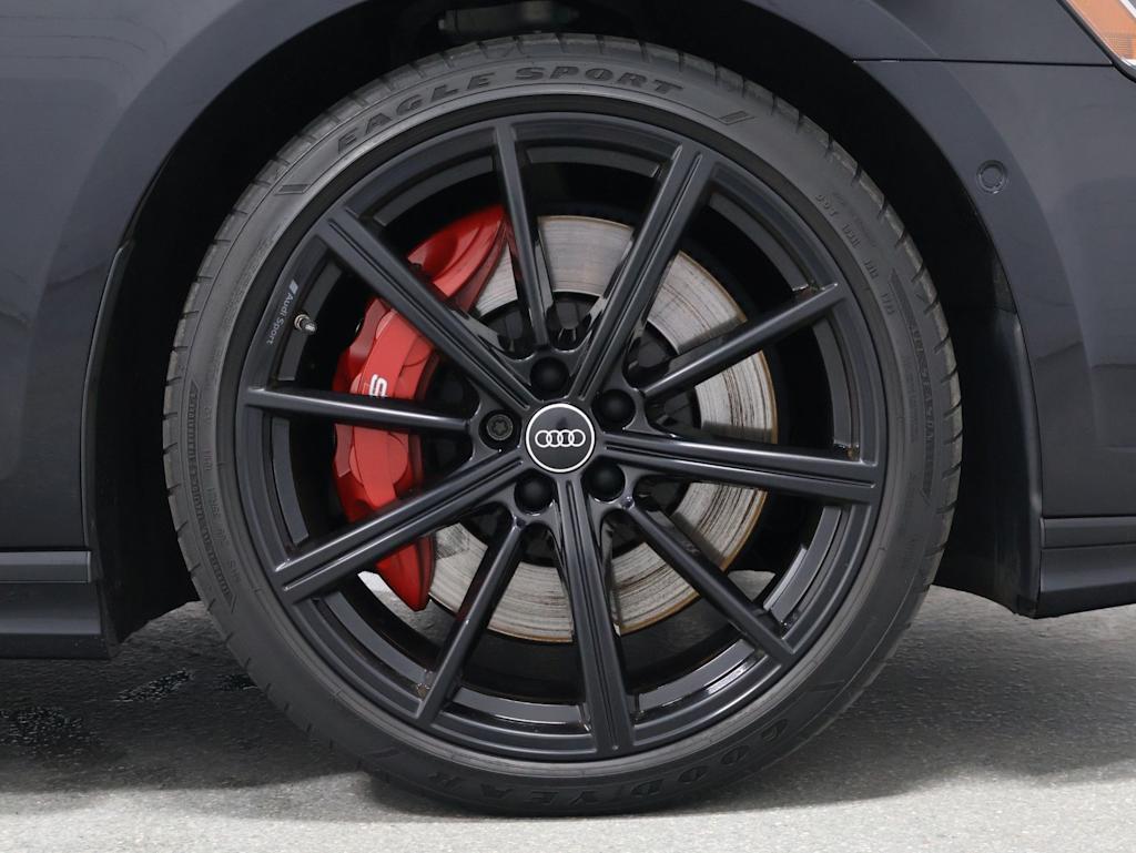 Thumbnail: 2024 Audi S8 - 24