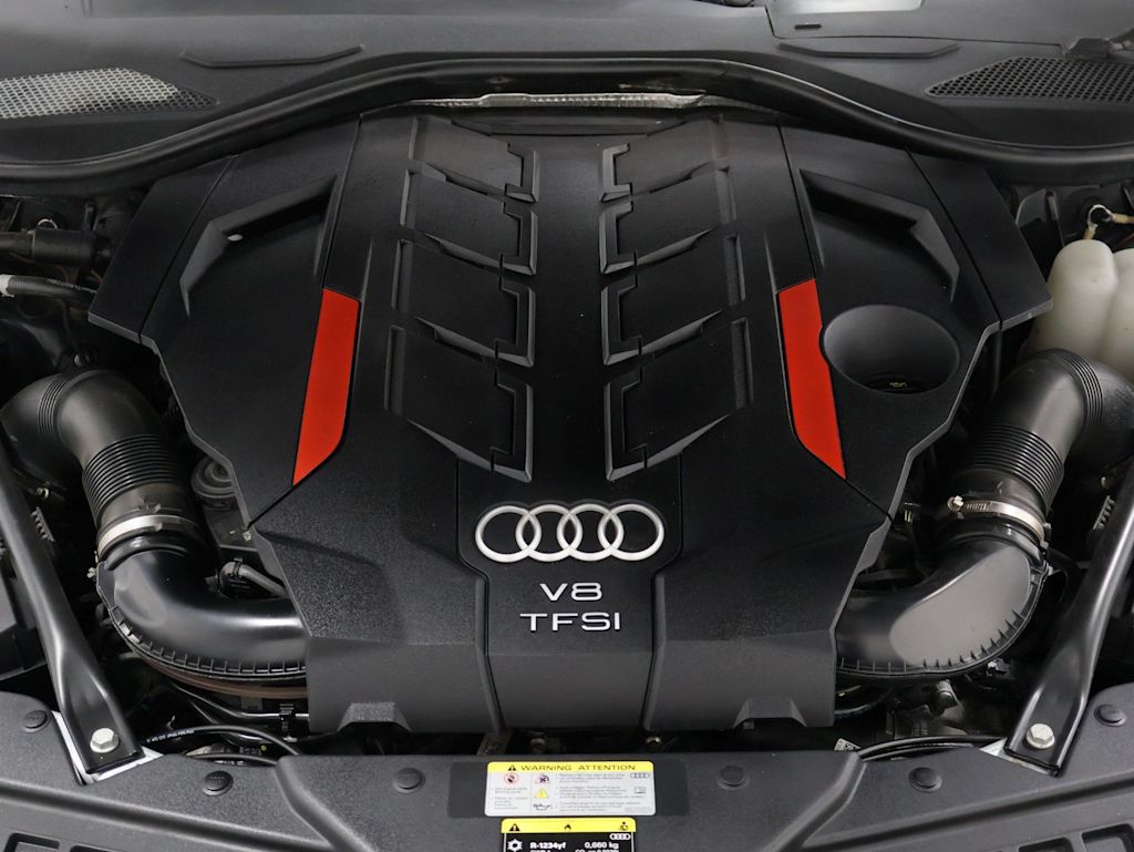 Thumbnail: 2024 Audi S8 - 9