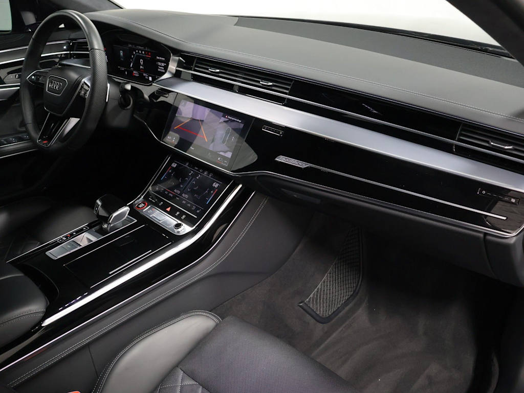 Thumbnail: 2024 Audi S8 - 10