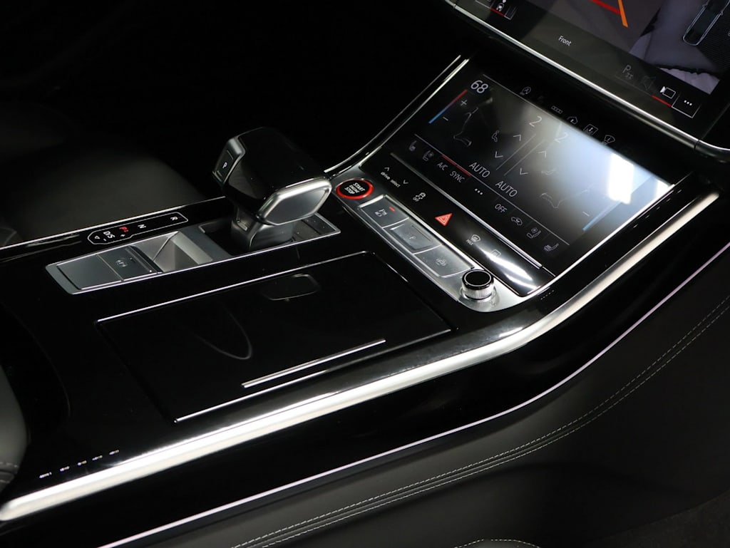 Thumbnail: 2024 Audi S8 - 30