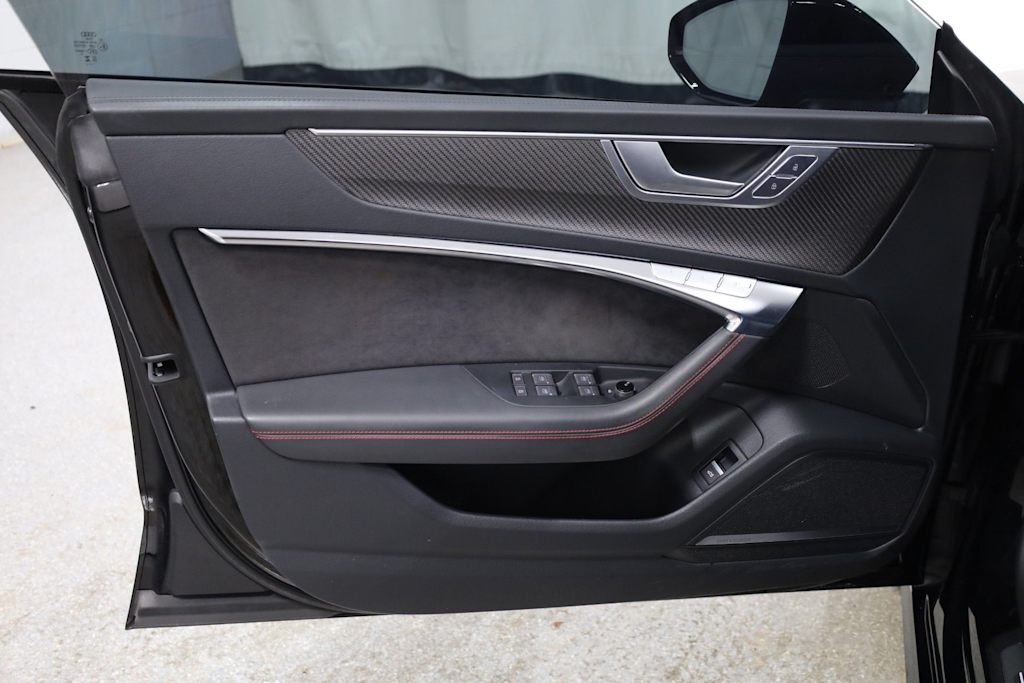 Thumbnail: 2025 Audi S7 - 27