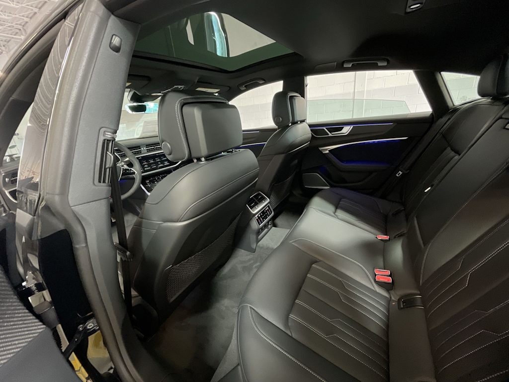 Thumbnail: 2023 Audi S7 - 10