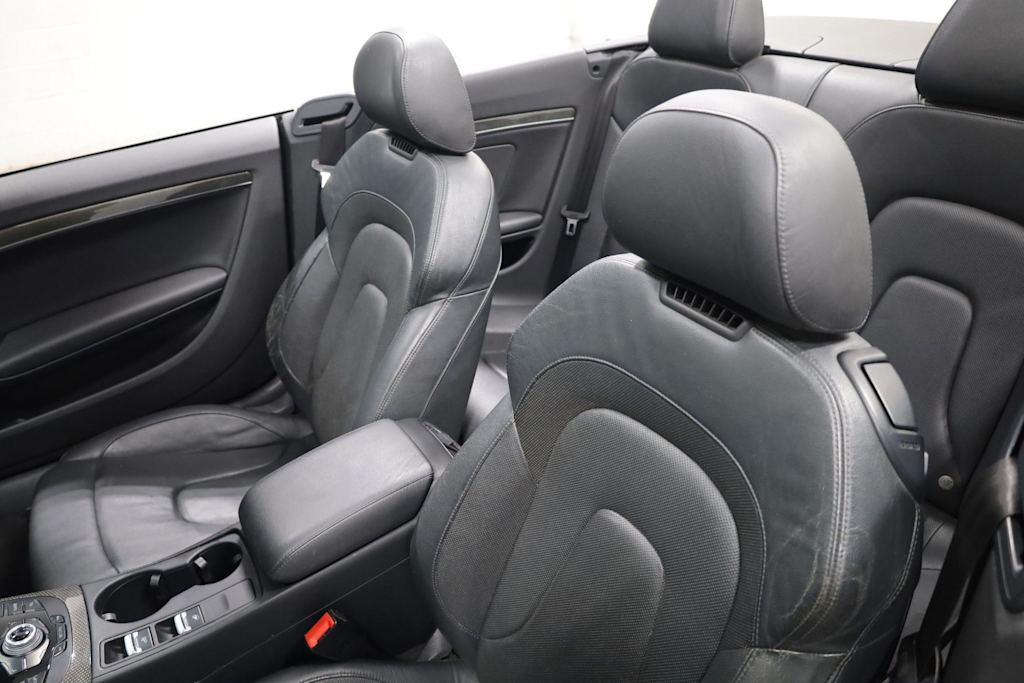 Thumbnail: 2011 Audi S5 - 11