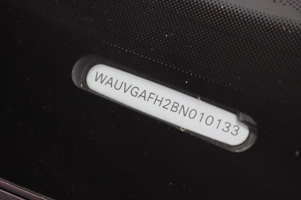 Thumbnail: 2011 Audi S5 - 19