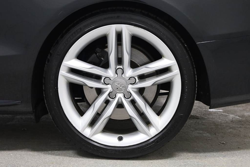 Thumbnail: 2011 Audi S5 - 37