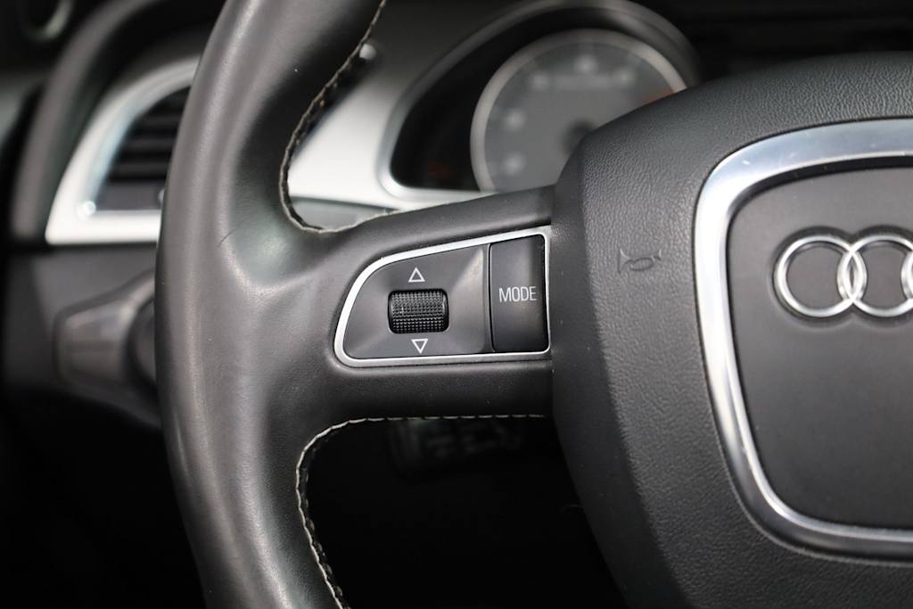 Thumbnail: 2011 Audi S5 - 27