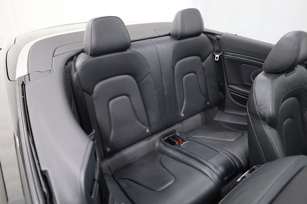 Thumbnail: 2011 Audi S5 - 35