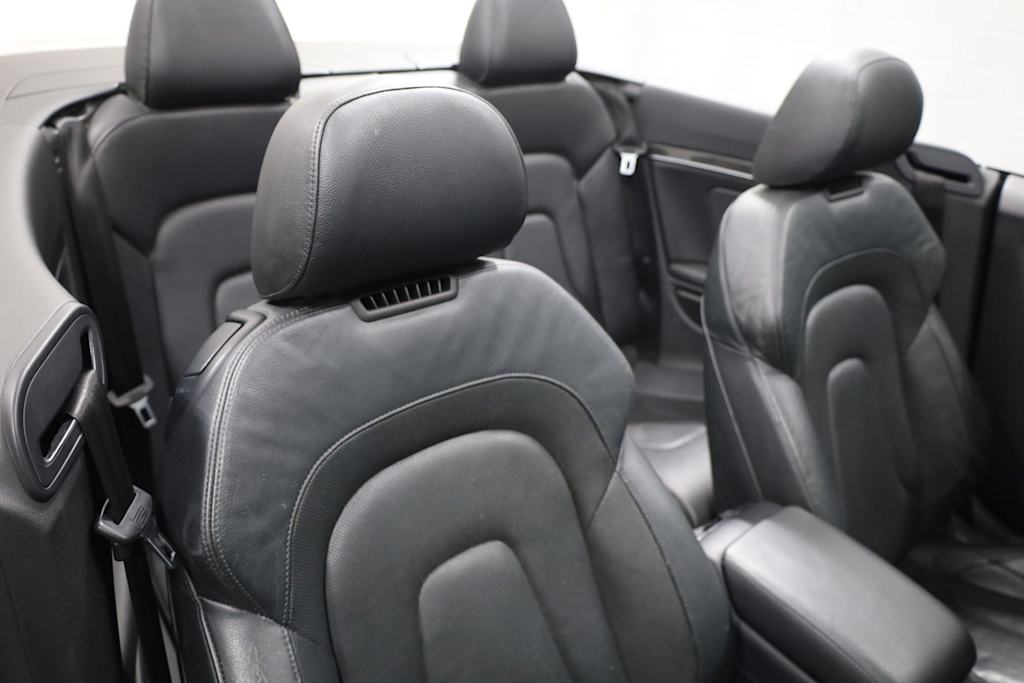 Thumbnail: 2011 Audi S5 - 12