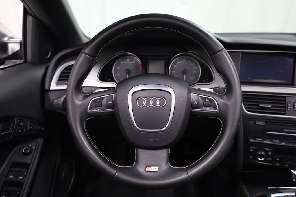 Thumbnail: 2011 Audi S5 - 13