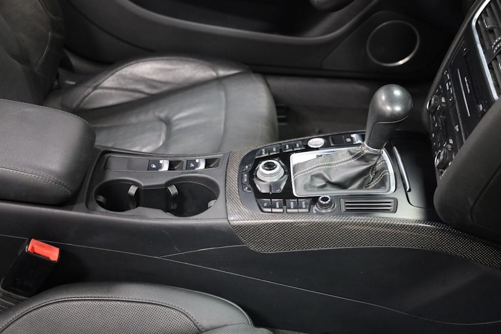 Thumbnail: 2011 Audi S5 - 16