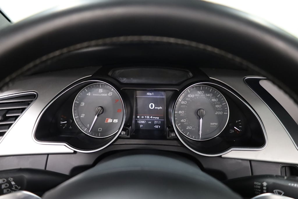 Thumbnail: 2011 Audi S5 - 17